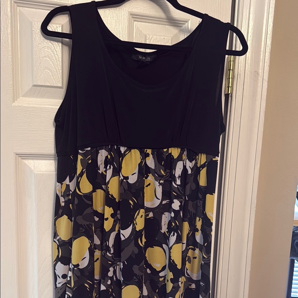 Style & Co. Black and Yellow Sleeveless Dress